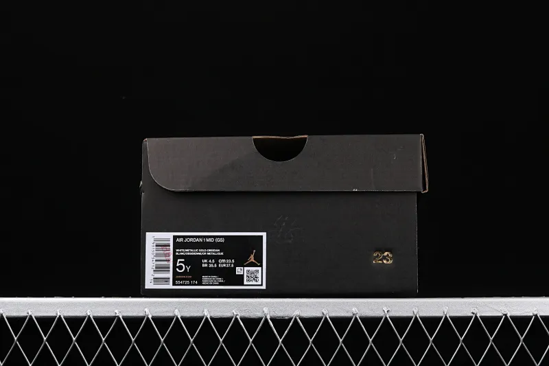 All categories Air Jordan Jordan series basketball shoes Air Jordan 1 Mid Air Jordan 1 Mid AJ1 Joe 1 mid-top series basketball shoes 554725-174
